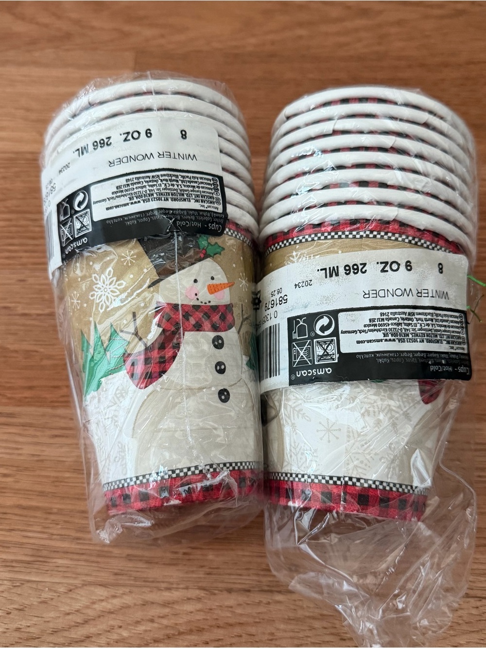 16 Paper Christmas Cups